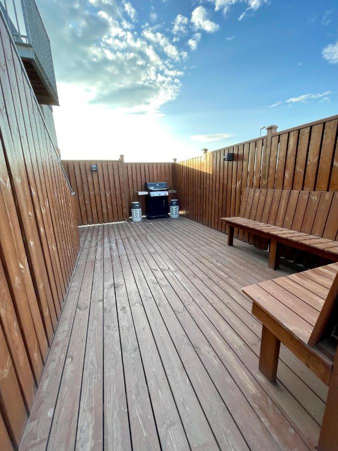 Modern Apartment With Hot Tub In Akureyri Exteriér fotografie